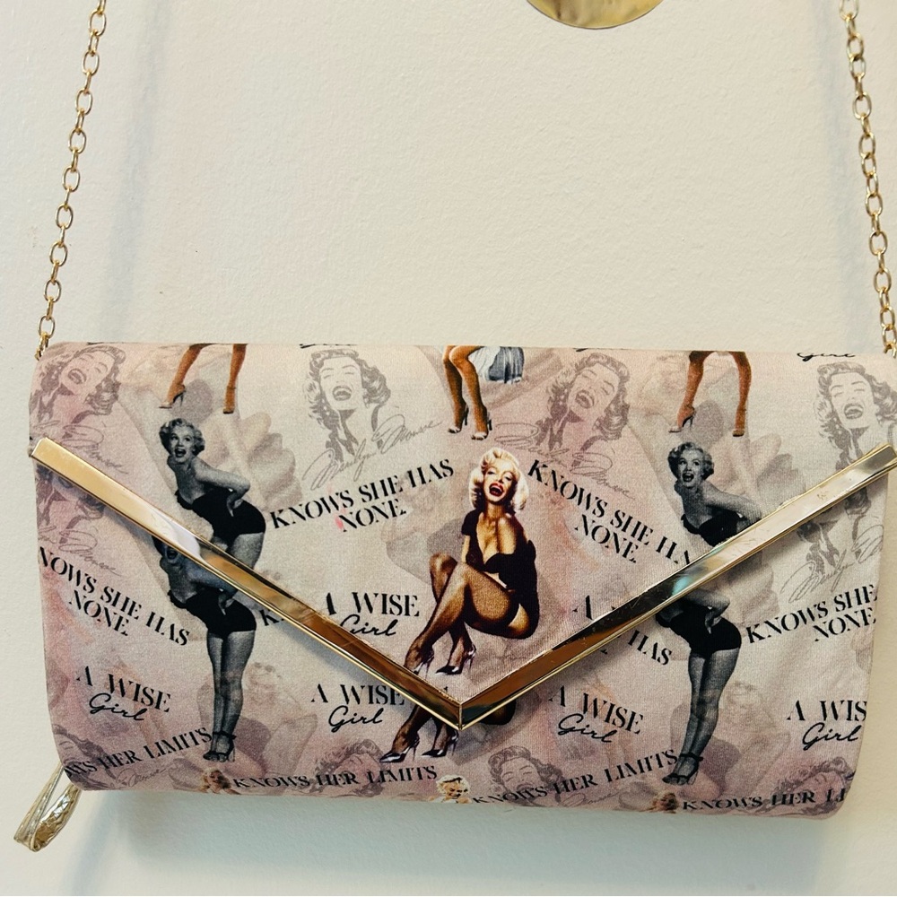 💋 Marilyn Glam – Never Used